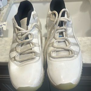 Men’s Jordan retro 11 low tops